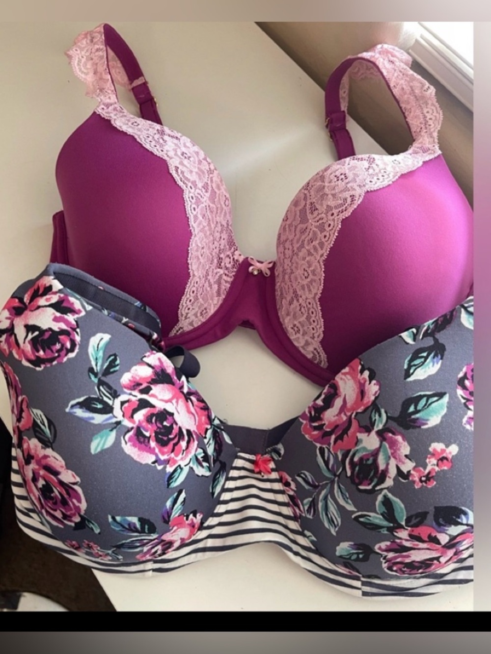 Soma (2) Slightly Padded Adjustable Bra’s Spring/Summer Colors 36E Worn Once